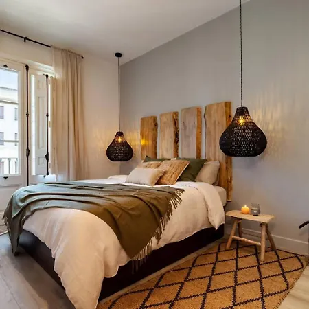 Quena - 2 Bedrooms And Balcony In Eixample Dreta Lejlighed *
