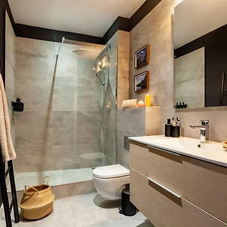 Quena - 2 Bedrooms And Balcony In Eixample Dreta Lejlighed *